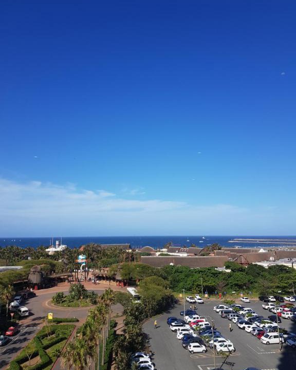 Durban Point Apartment | 71 The Spinnaker 3 bed Waterfront Apartment