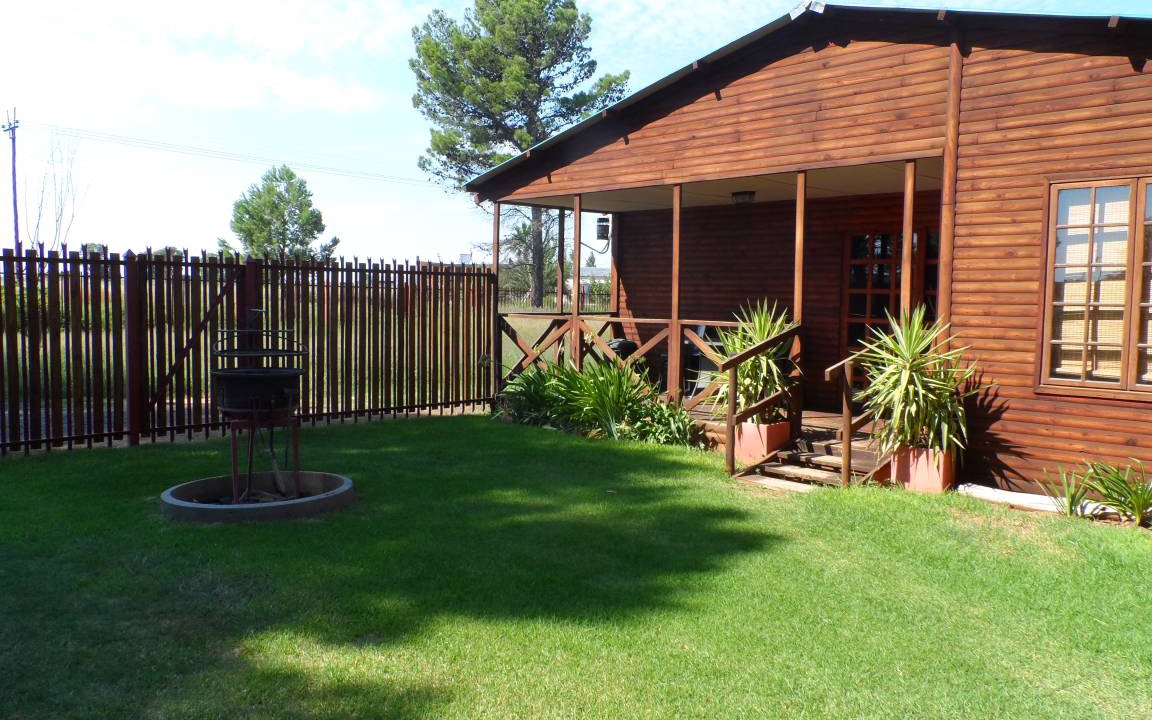 Bloemfontein Bed & Breakfast | 75 m² Bed and breakfast ∙ 3 bedrooms ∙ 6 guests