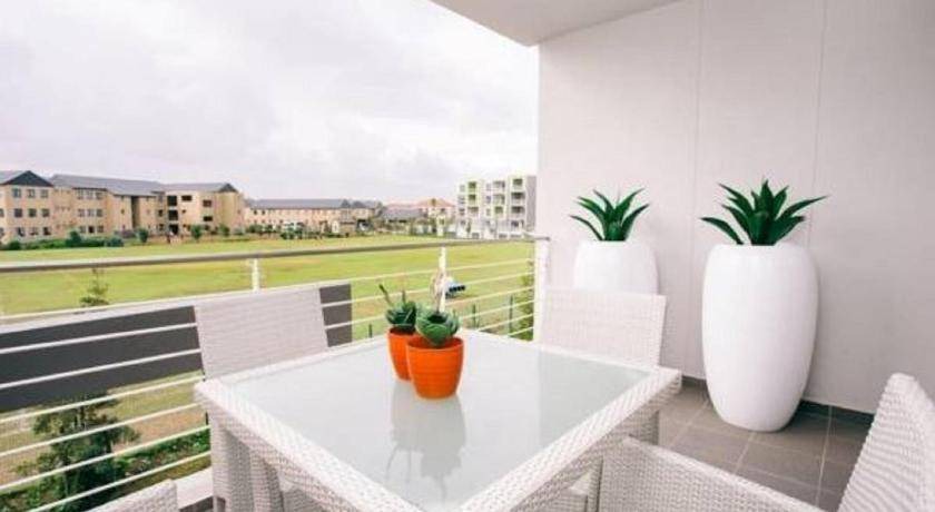 Century City Apartment | 76 m² Apartment ∙ 2 bedrooms ∙ 4 guests
