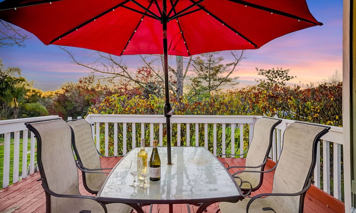 Santa Rosa House | 7BD/4.5BA Santa Rosa Estate w/HotTub, Games, BBQ!