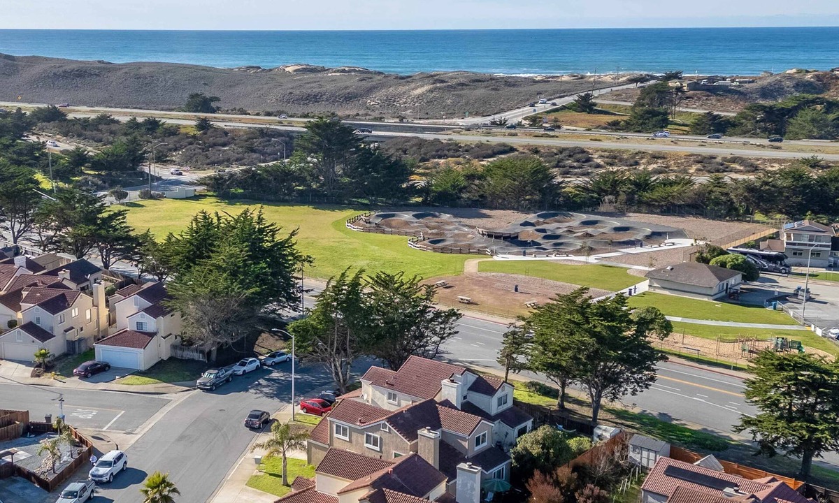 Marina House | 8-Guest Marina Beach Home Near Monterey Bay