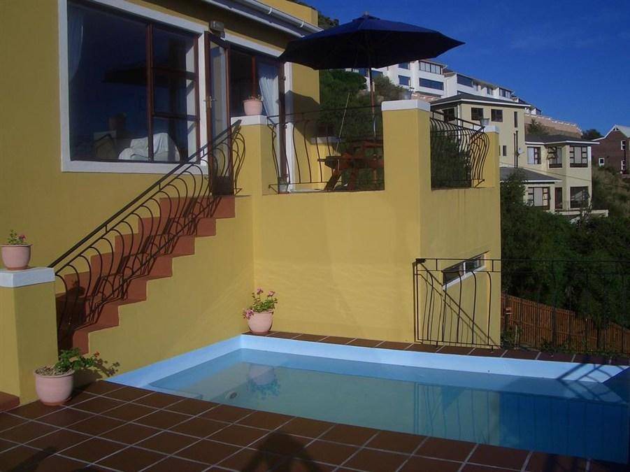 Fish Hoek Apartment | 89 m² Apartment ∙ 2 bedrooms ∙ 5 guests