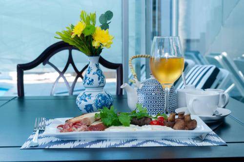 Kosmos Bed & Breakfast | 90 m² Bed and breakfast ∙ 2 guests