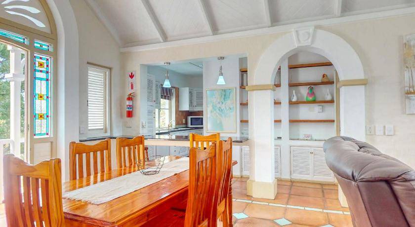 Port Edward Villa | 90 m² Villa ∙ 3 bedrooms ∙ 6 guests