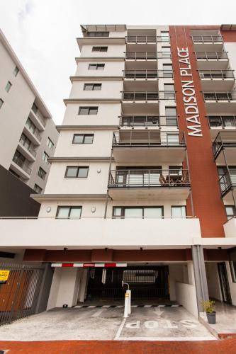 Observatory Apartment | 99 m² Apartment ∙ 2 bedrooms ∙ 4 guests
