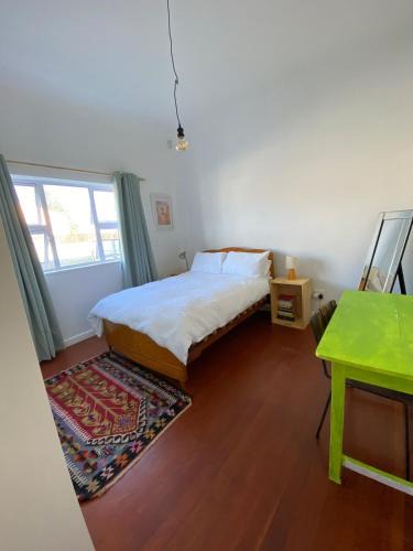 Muizenberg Apartment | A 5 min walk to the beach