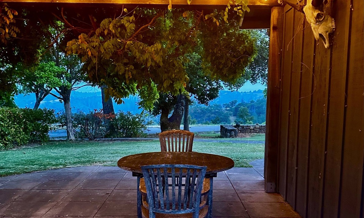 Healdsburg House | A Beautiful Vineyard Farmhouse