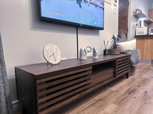 Centurion Apartment | A home away from home cosy luxurious compact 1 bed