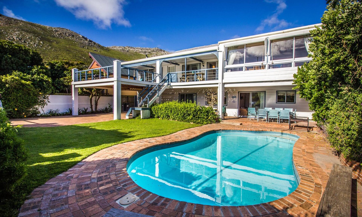 Scarborough House | A peaceful self catering retreat for up to 10 guests in Scarborough, Cape Town