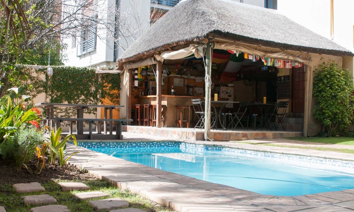 Green Point Hostel | A Sunflower Stop - Hostel