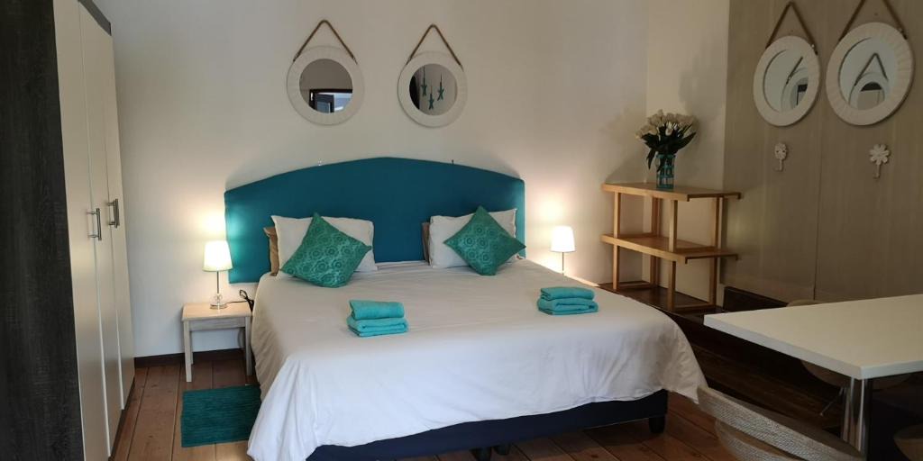 Somerset West House | a Vue Guesthouse