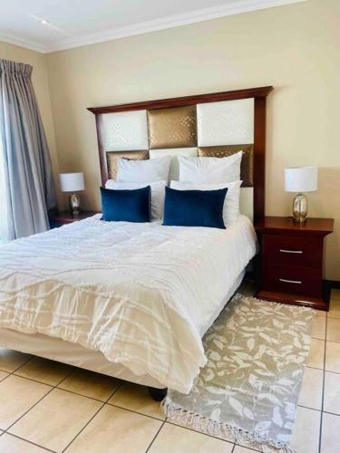 Emalahleni Apartment | A Warm 3 bed Townhouse in a secure complex
