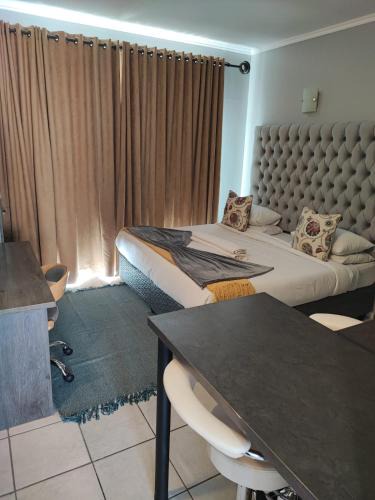 Westdene Apartment | A47 self catering apartment inside Bains Lodge