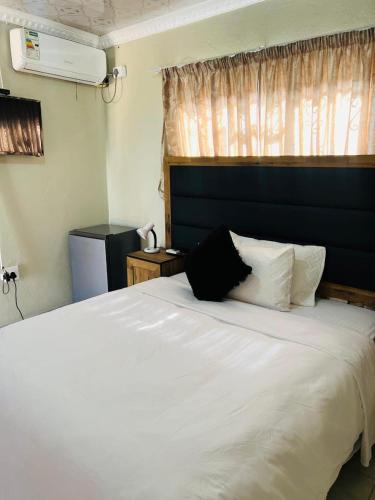 Thohoyandou House | AA Nkhumeleni Guesthouse and Accomodation