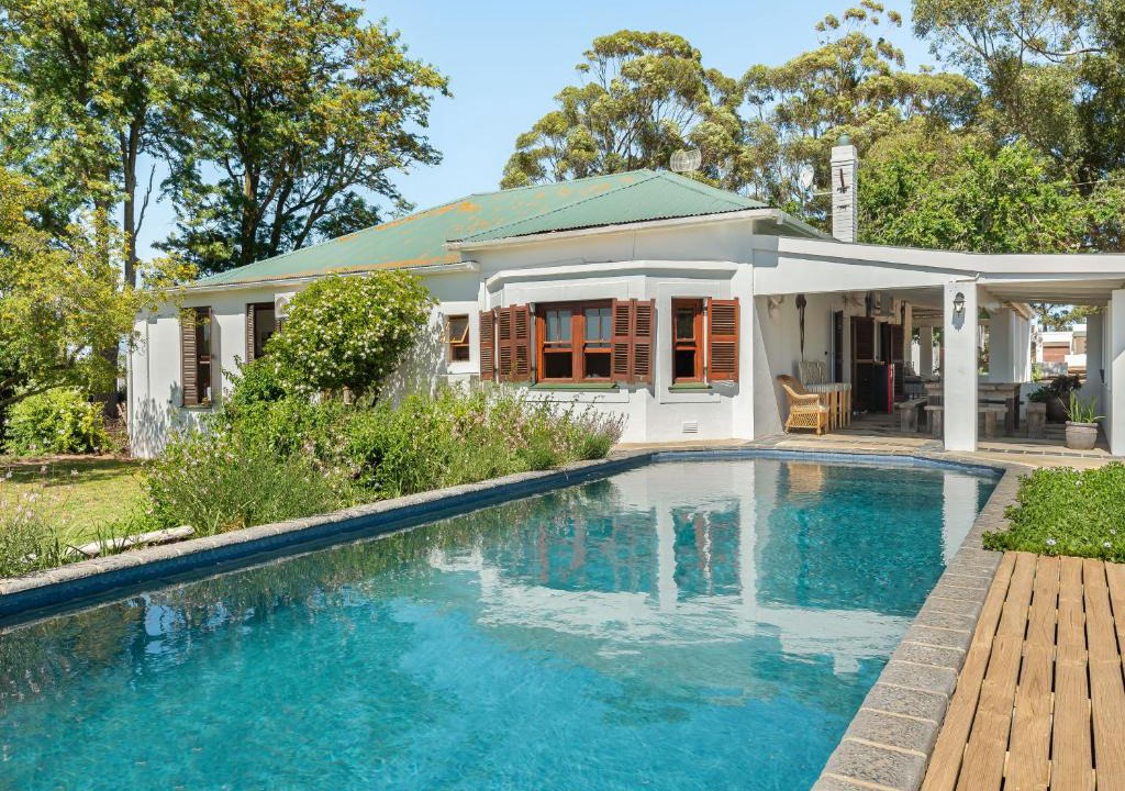 Malmesbury House | Abbotts Hill