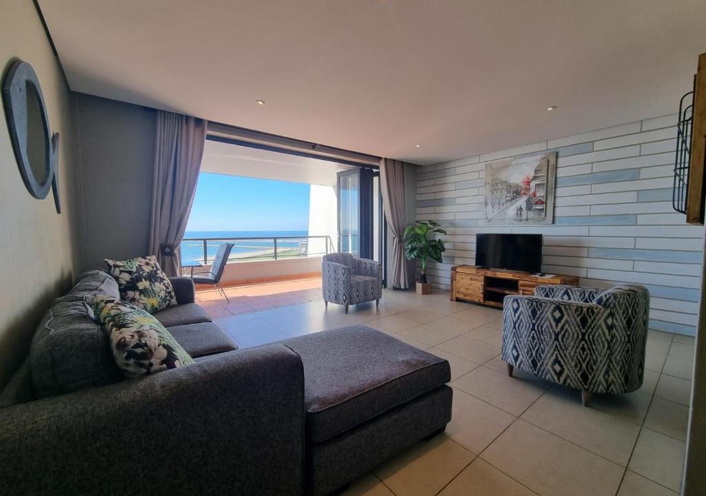 Durban Point Apartment | Accommodation Front - Immaculate 4 Sleeper with Ocean & Harbour Views