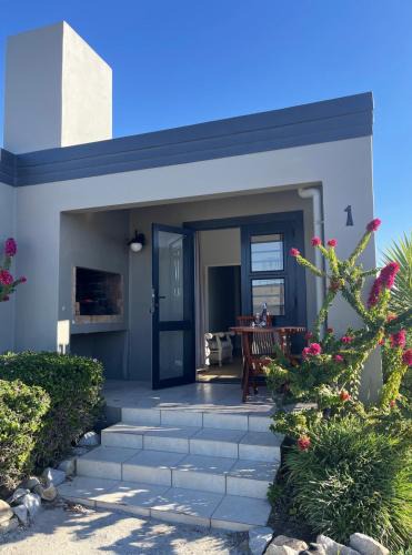 St. Helena Bay Apartment | Accommodation @Sea Trader