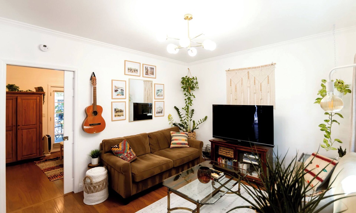 Junior College Neighborhood Association Cottage | Adorable 1 BD 1 BA in one of SR's best neighborhoods!