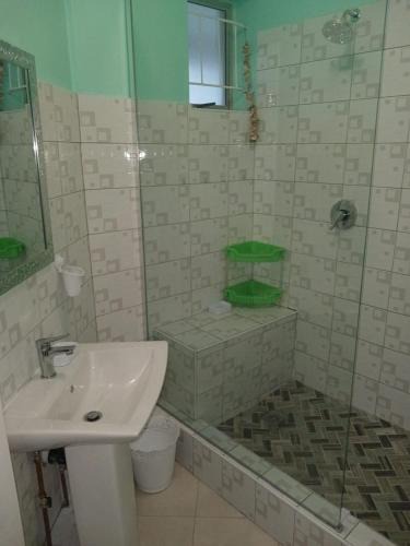 Kingsborough Apartment | Afsaal 214