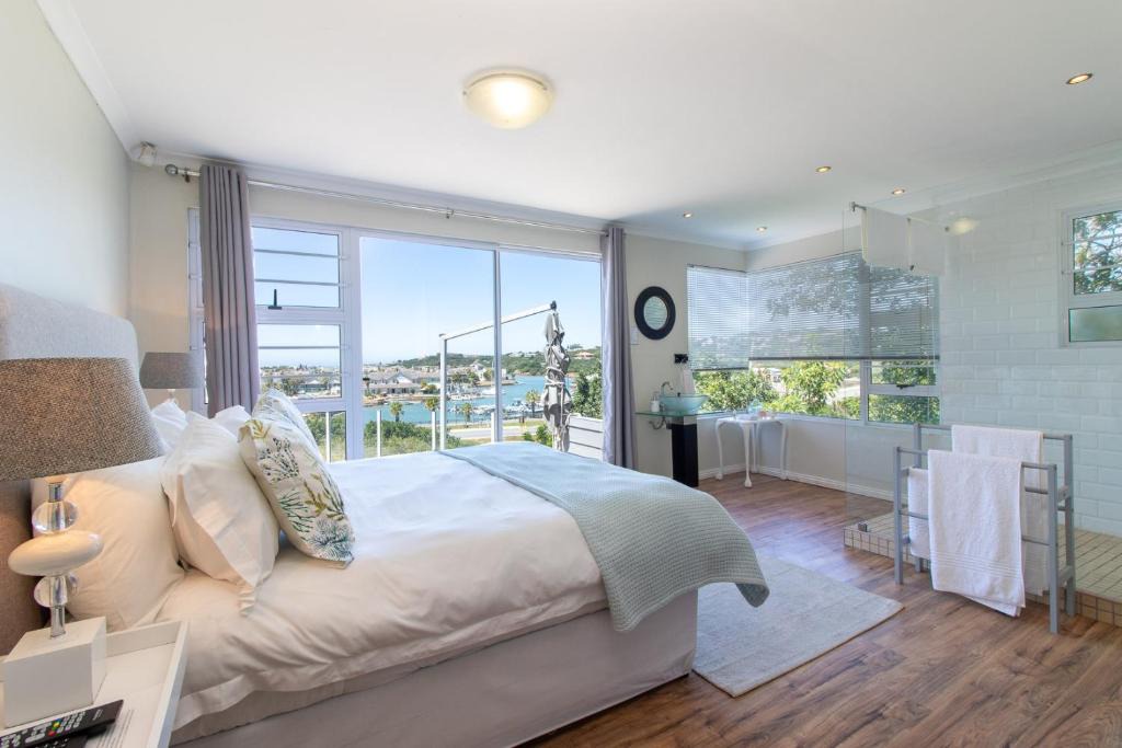 West Bank House | Alfred View