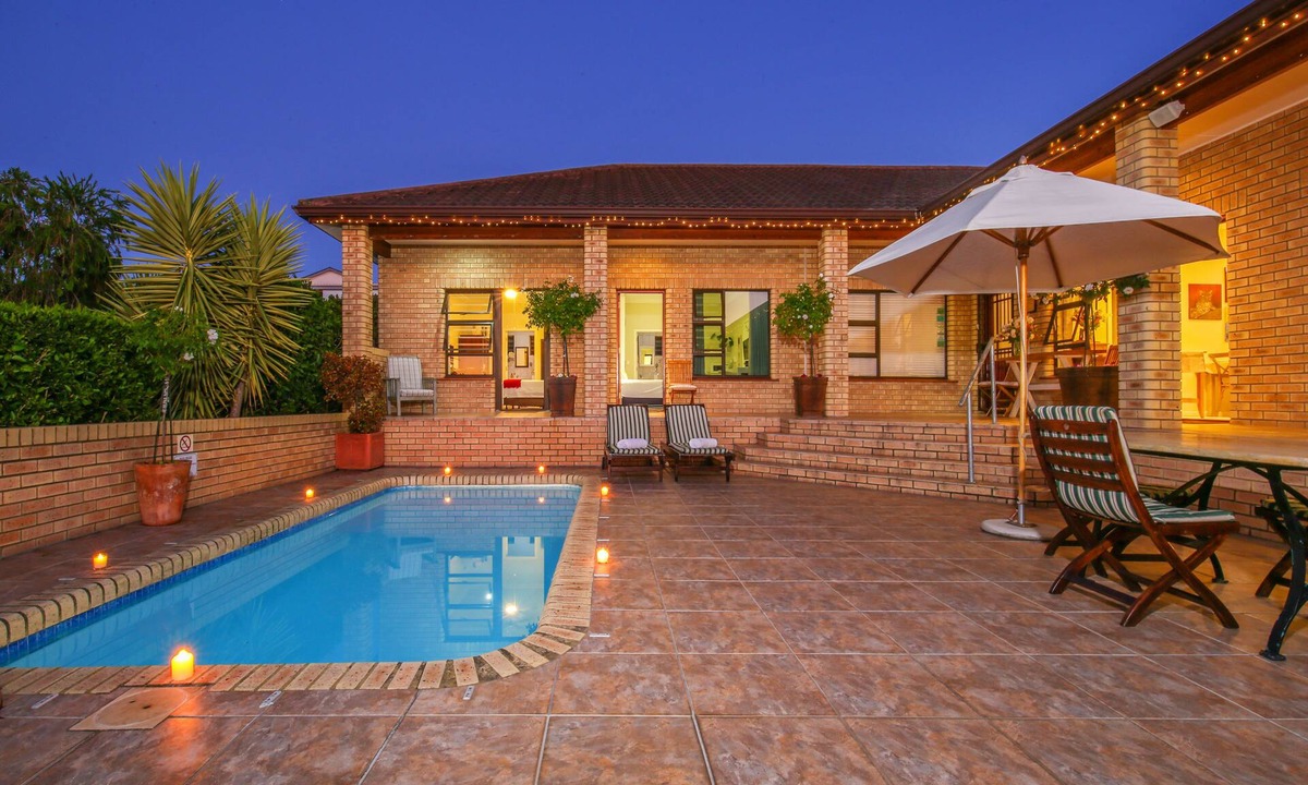 Hunter's Home House | Amber Guest Lodge