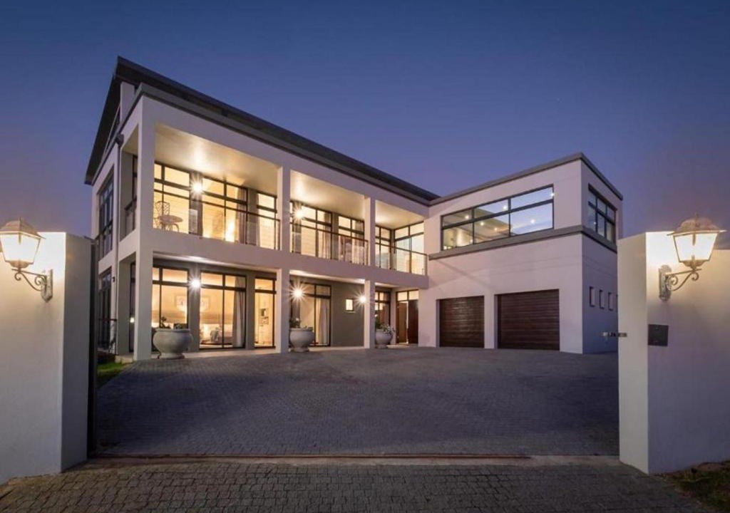 Bothastrand House | Anchor's Haven Hersham