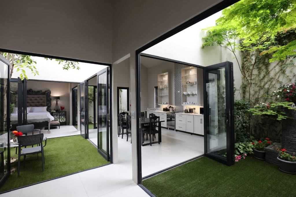 Montagu House | Another World - Montagu