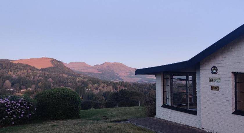 Hogsback Apartment | Apartment ∙ 4 bedrooms ∙ 8 guests