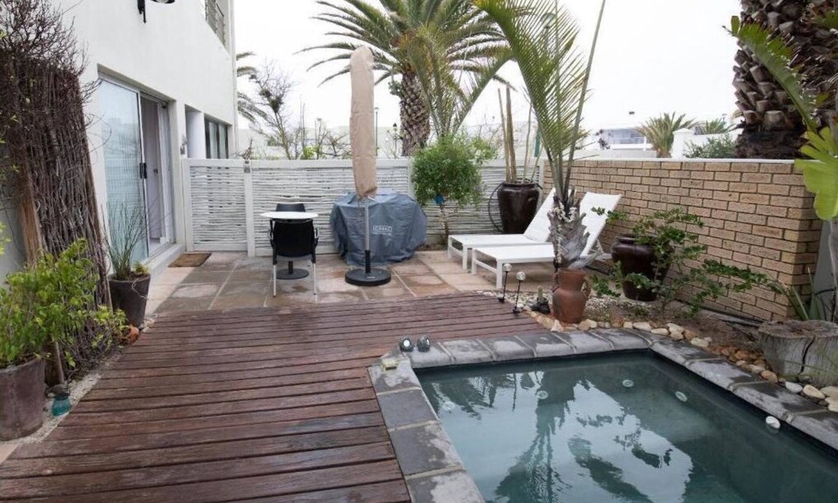 Melkbosstrand House | Apartment Melkbos Moments-Apartment with a Pool View