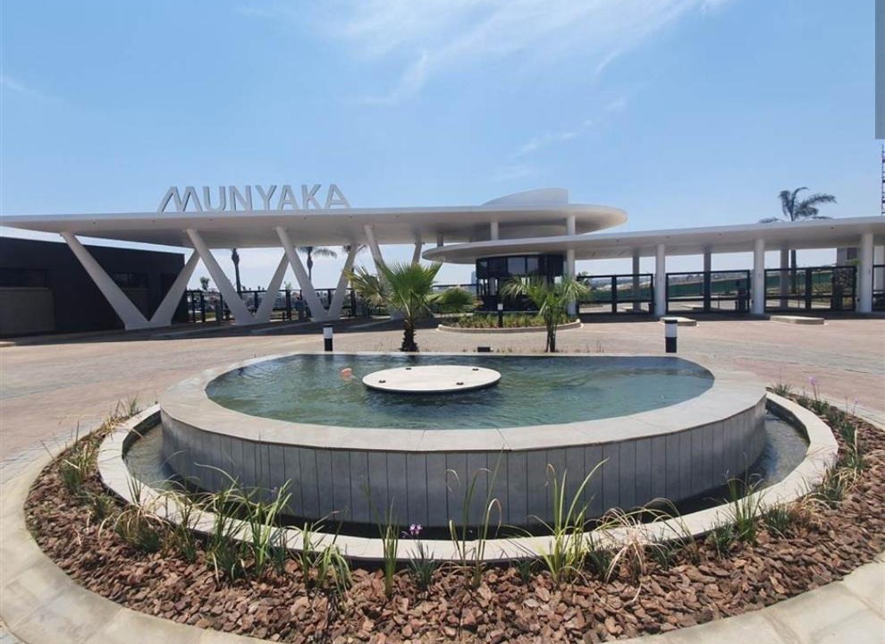 Greater Johannesburg Metropolitan Area Apartment | Apartments in Waterfall