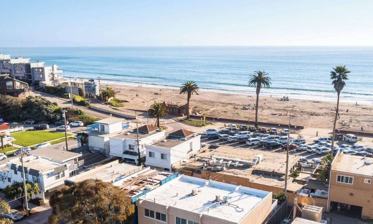 Rio del Mar Apartment | Aptos Dreaming steps to the Beach