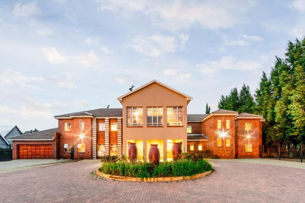 Potchefstroom House | ARK Guesthouse