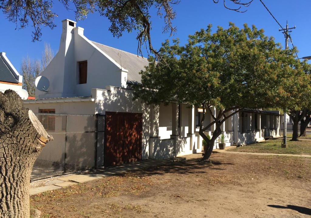 Robertson House | Arnheim Guest Cottage