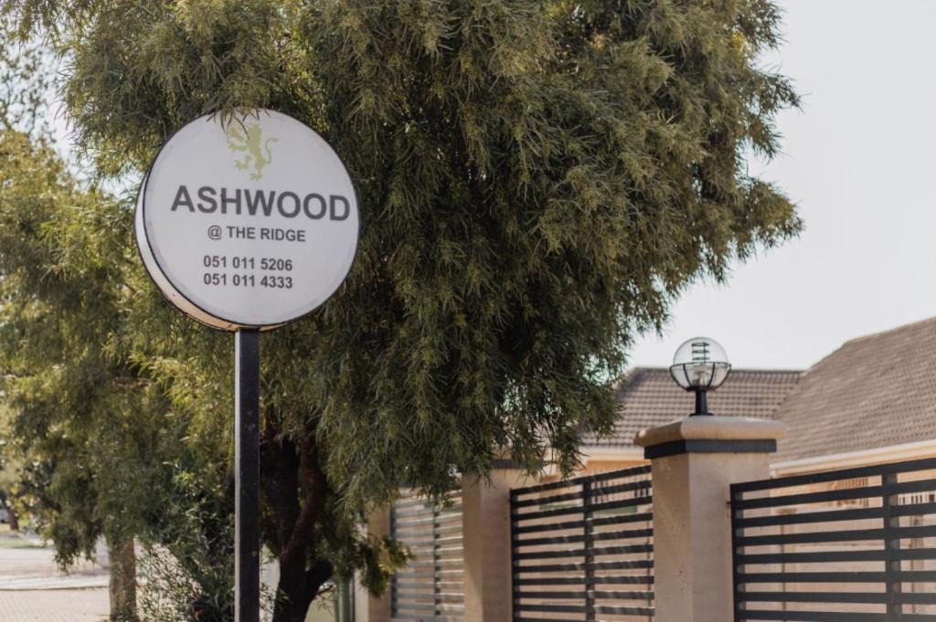 Universitas House | Ashwood The Ridge Boutique Hotel