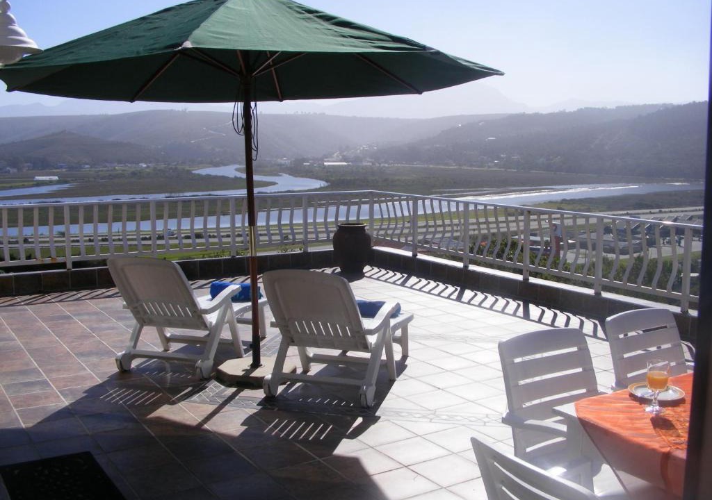 Great Brak River House | At 29 Columba
