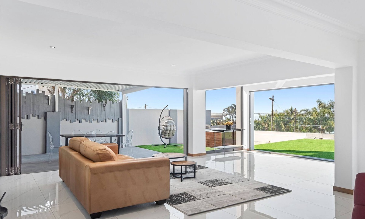Durban North House | At 40 Oceanview - Four Bedroom House, Sleeps 8