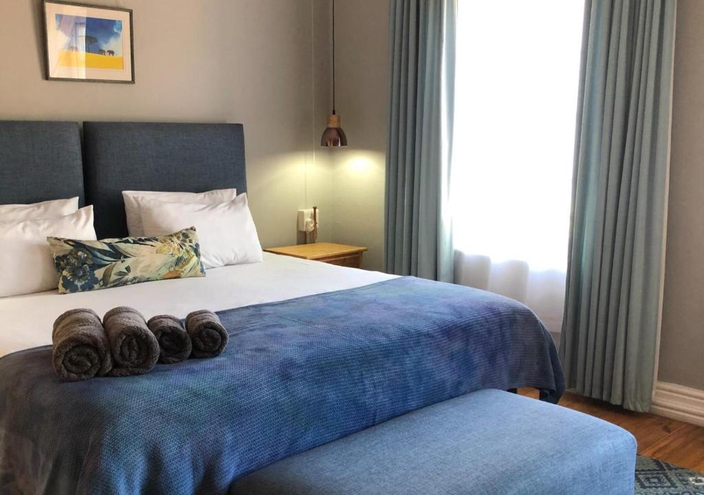 Knysna House | At The Loerie