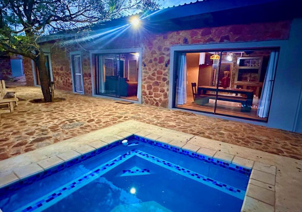 Mogale City House | Athule Inn - Cradle