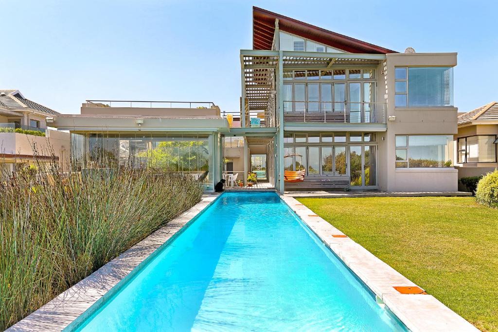 Cape Town Villa | Atlantic Blue Villa at Pilots