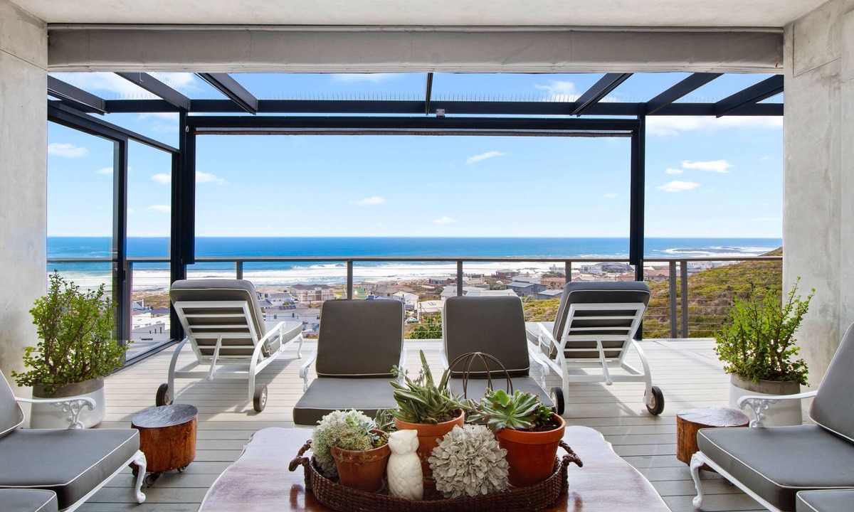 Yzerfontein House | Atlantic Views - Three Bedroom House, Sleeps 7