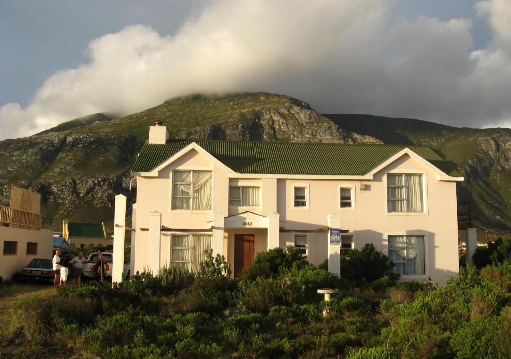 Betty's Bay House | Avondsrus Guesthouse