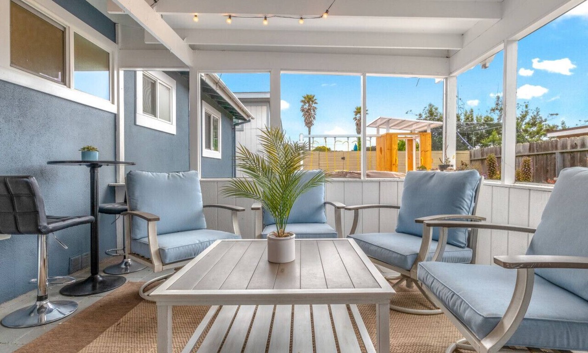 Marina House | Backyard Playset Family Getaway Home STR25-000025