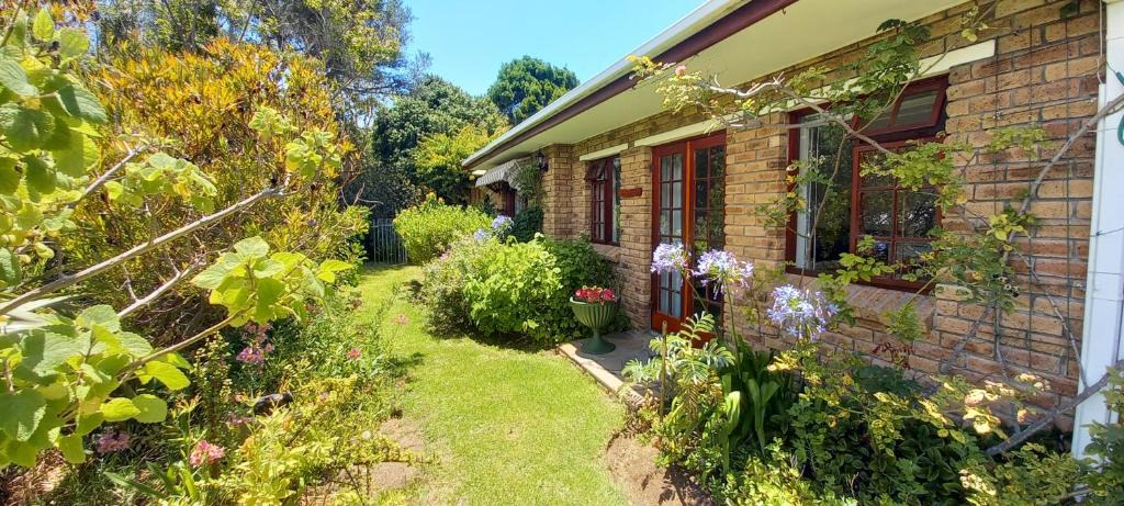 Constantia Apartment | Ballykeep Cottage, Constantia