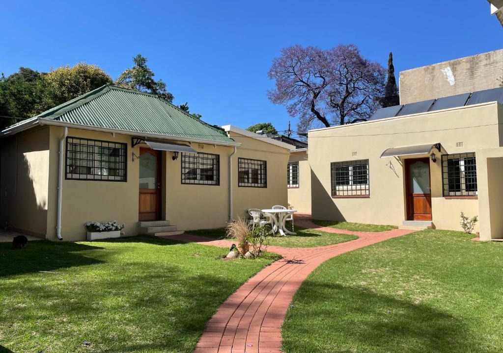 Parkwood Hotel | BaobabSuites