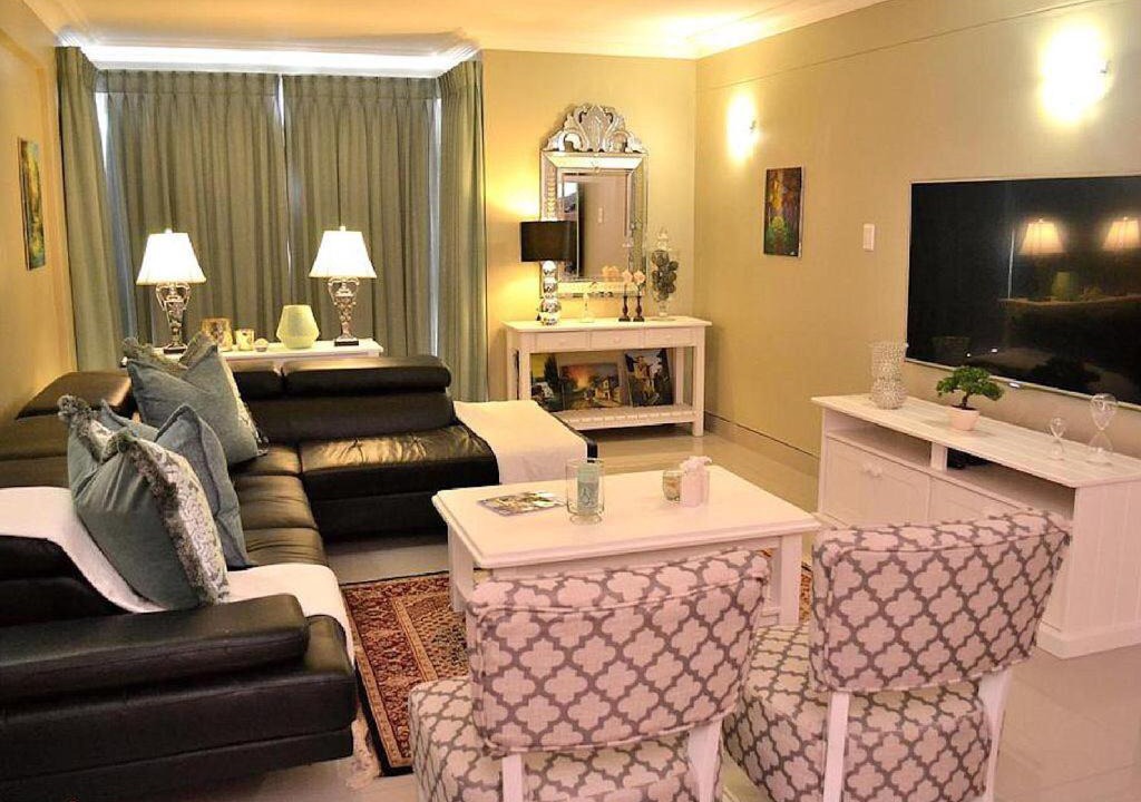 Humewood Apartment | Beach Condo