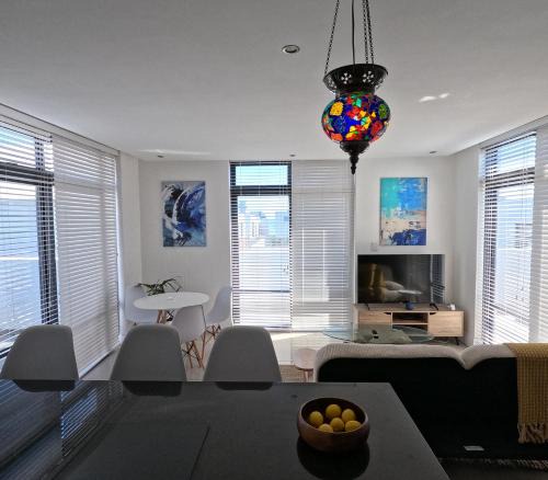 Big Bay Apartment | Beachfront Penthouse with patio and free parking