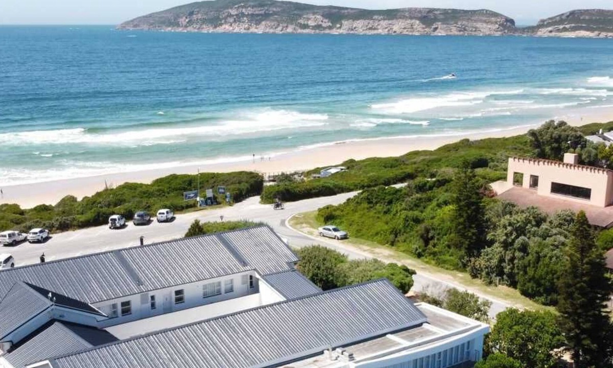 Robberg Beach Apartment | Beachy Head Hideaway 9 | Overlooks Robberg 5 Beach