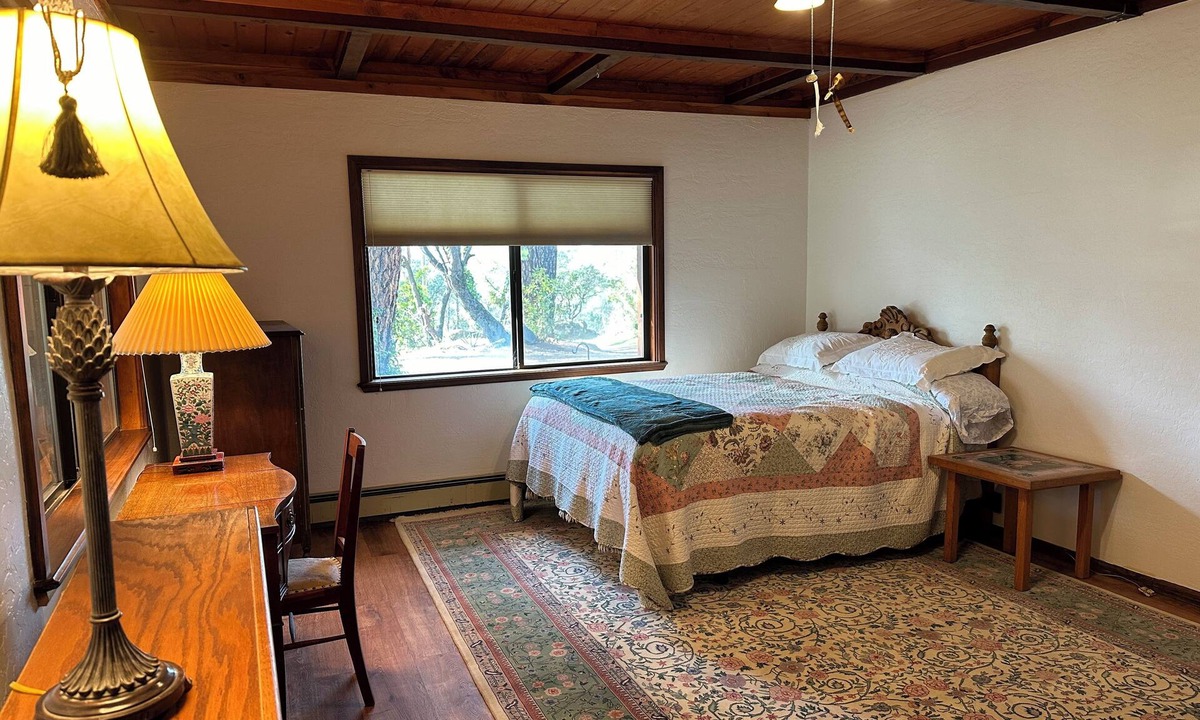 Rough and Ready Apartment | Beautiful large 850sq ft 1 - 2 bedroom apt at end of road in Rough and Ready