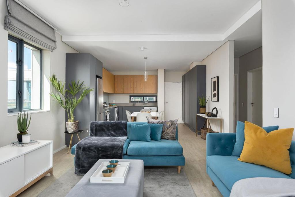 Century City Apartment | Beautiful, modern & central two bedroom apartment