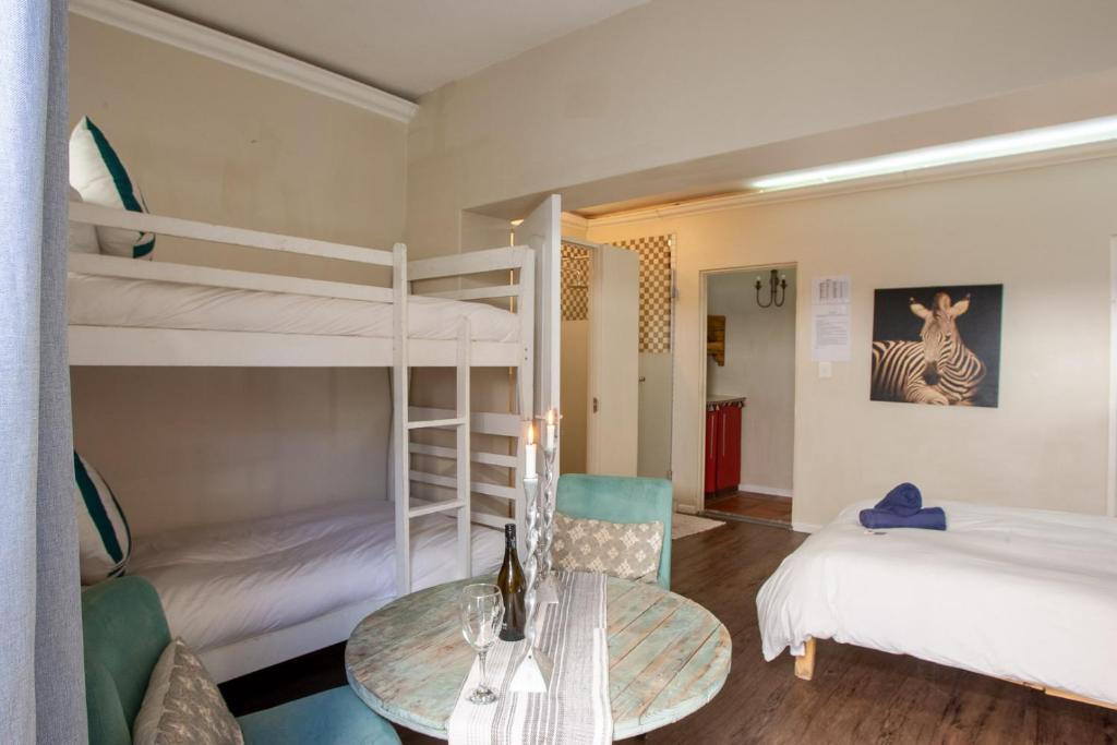 Strand Apartment | Bedrock Strand Family 4 Sleeper with Private Bathroom